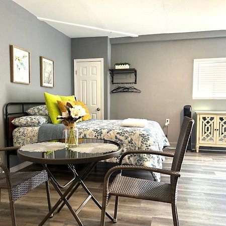 Spacious Studio With Private Entry Moreno Valley Bagian luar foto