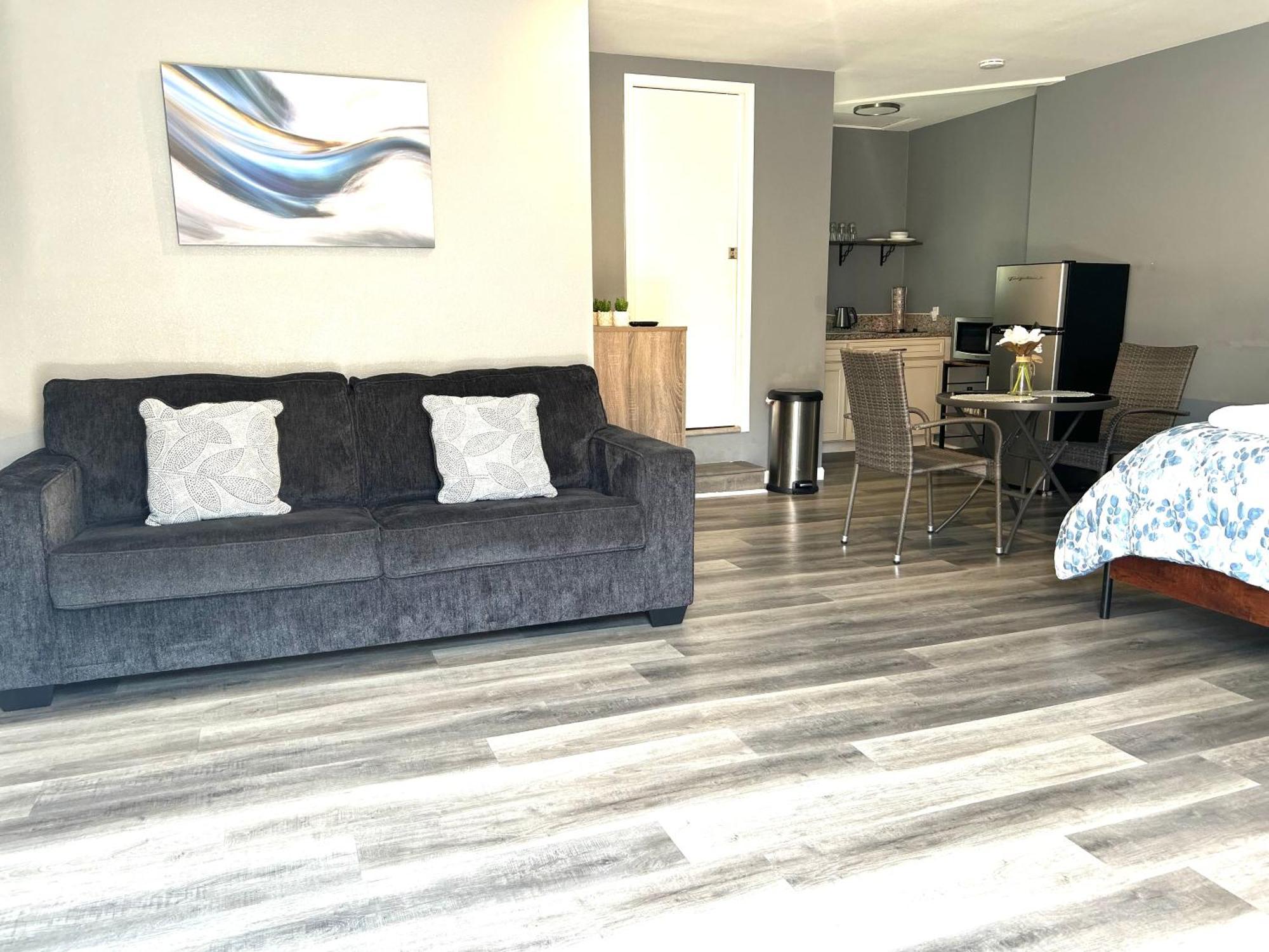 Spacious Studio With Private Entry Moreno Valley Bagian luar foto