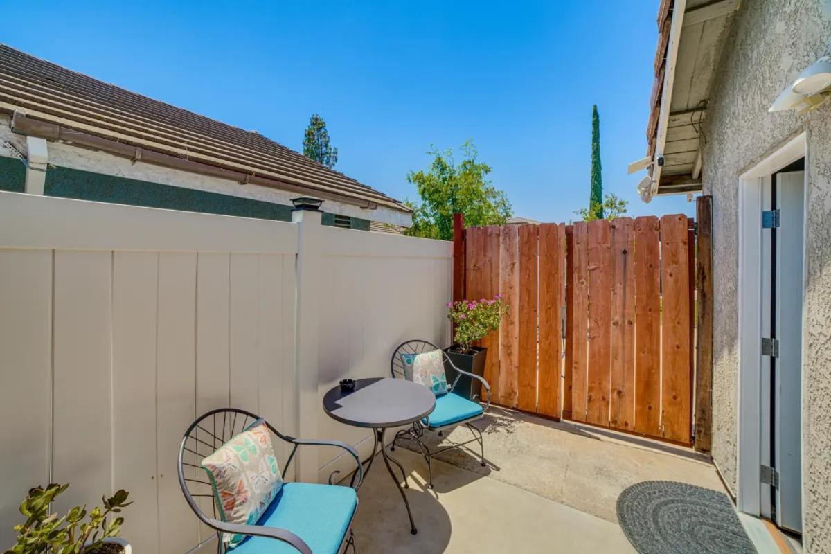 Spacious Studio With Private Entry Moreno Valley Bagian luar foto